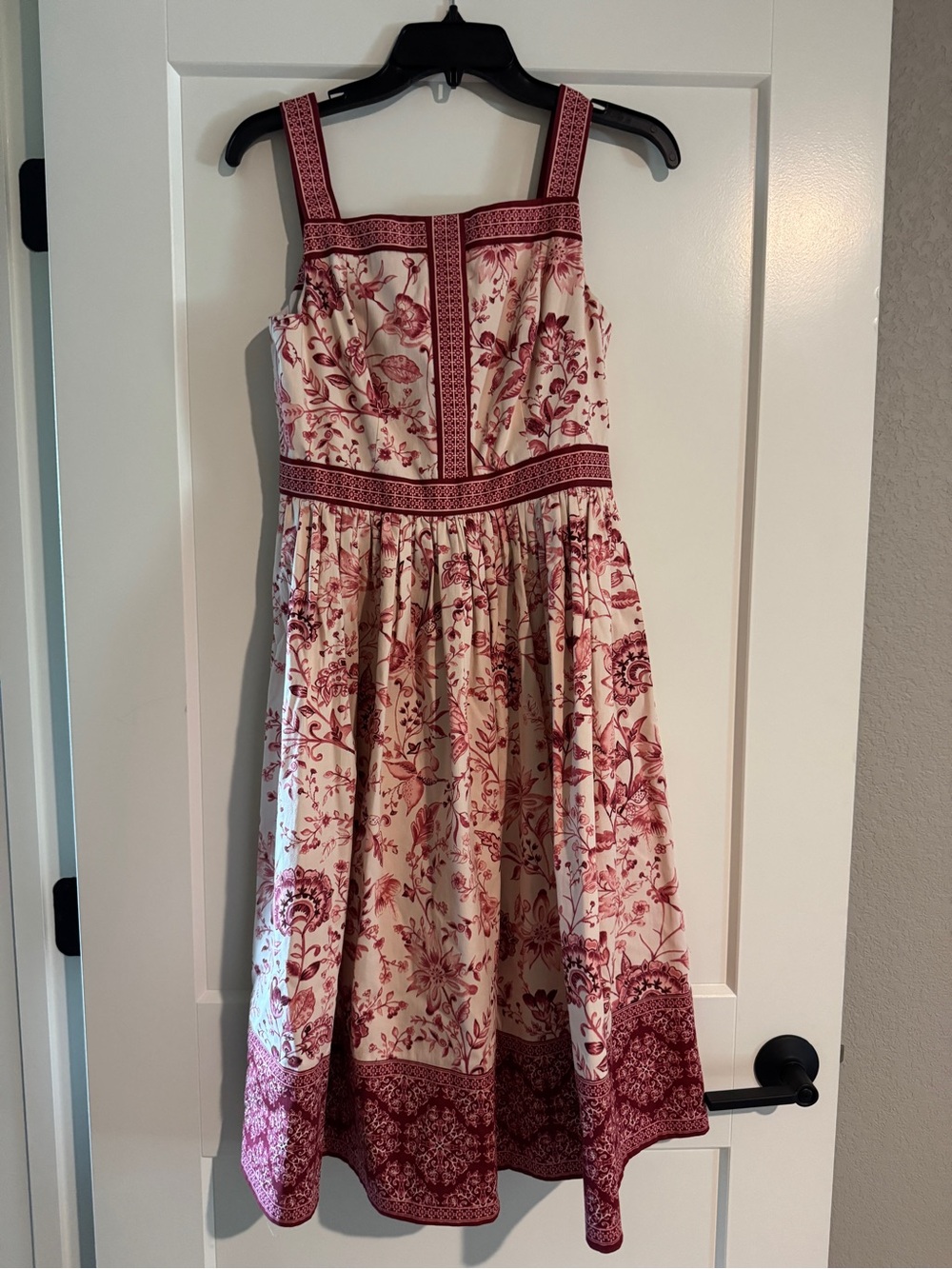 Gal Meets Glam Esme - Cream and Red Floral Midi Dress